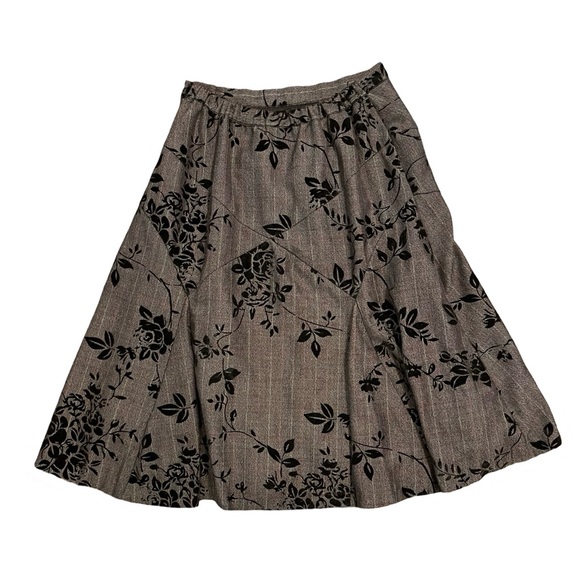 🤎 Coldwater Creek Skirt | Size PS | Brown | Velvety Floral Detail | Flawed Hem - Picture 2 of 9